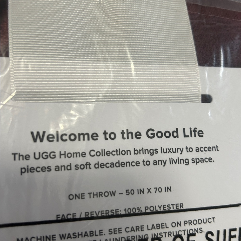 UGG Maroon and Cream Plush Throw, NEW sealed bag - Picture 7 of 7
